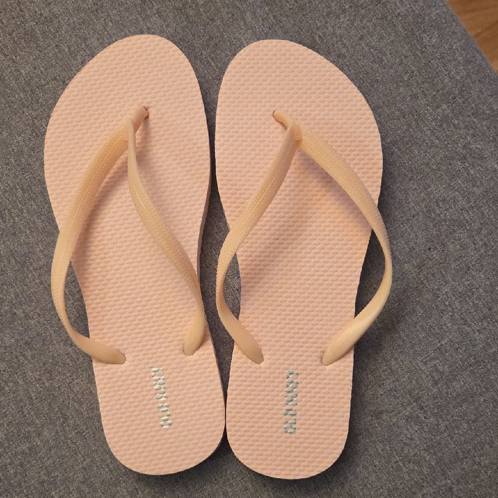 Old Navy Light Peach Flip Flop Sandals - Women's Casual Thong